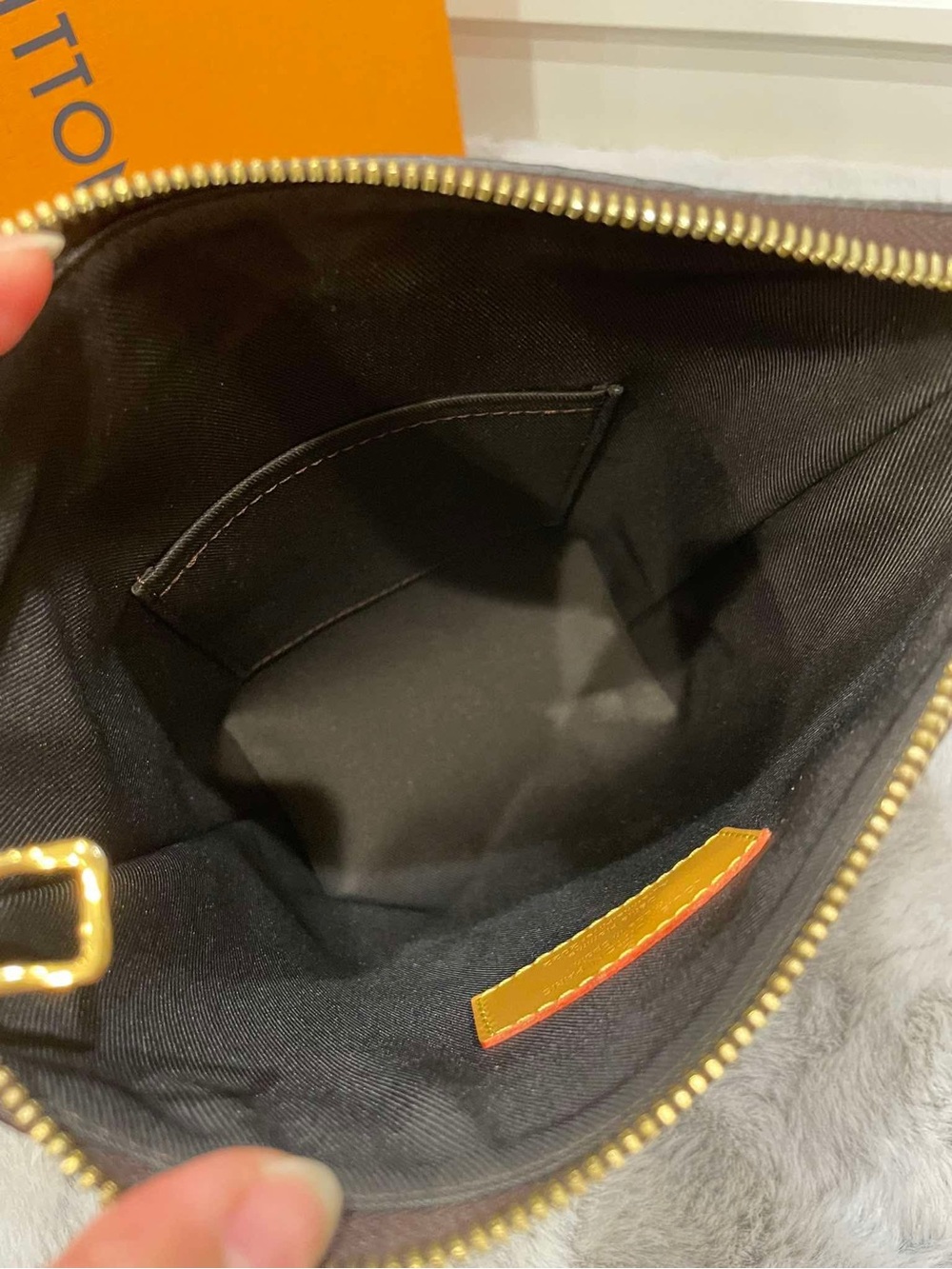 Louis Vuitton Limited Edition Hobo Cruiser PM Blurry Monogram - Picture 7 of 13